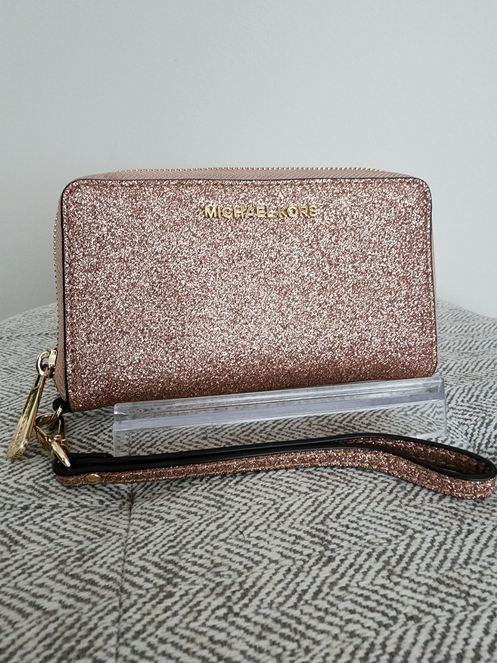 Michael Kors Rose Gold Glitter Zip Wristlet